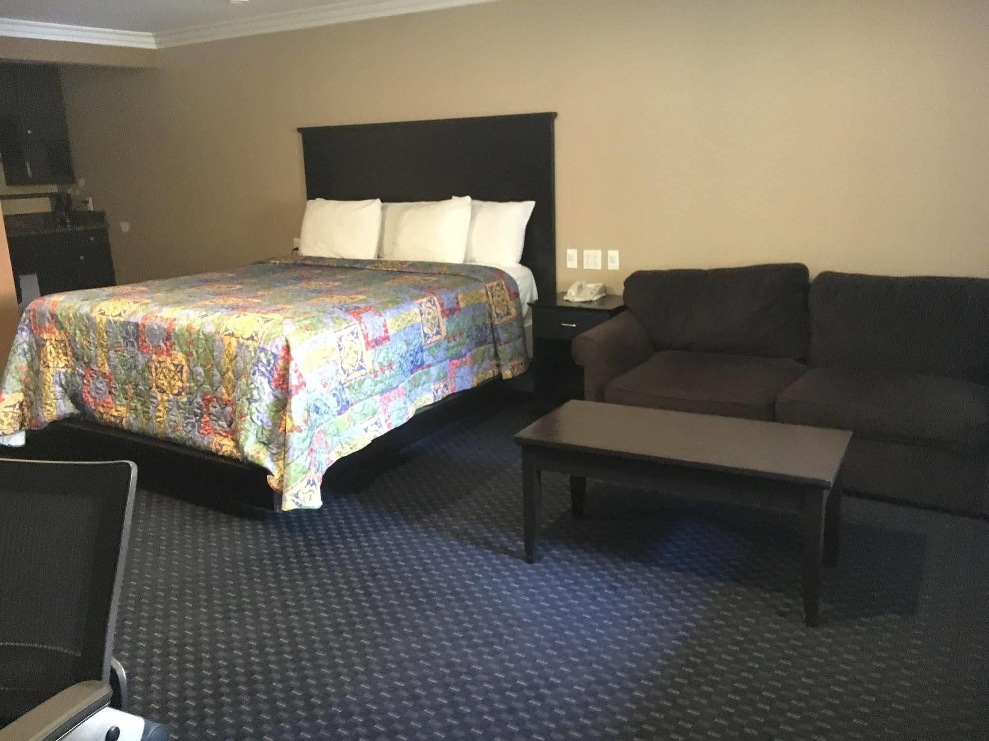 Garden Inn And Suites Glendora Buitenkant foto